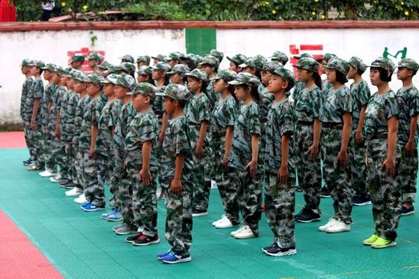 不负青春 砥砺前行——宁远爱华学校新生军训开营-宁远县门户网