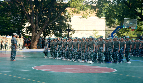 宁远哈弗中学:军训会操展风采,英姿飒爽致青春