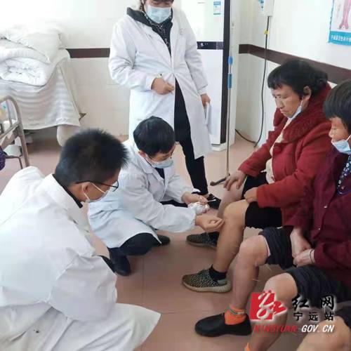 宁远县人民医院开展名中医团队进基层中医药服务活动